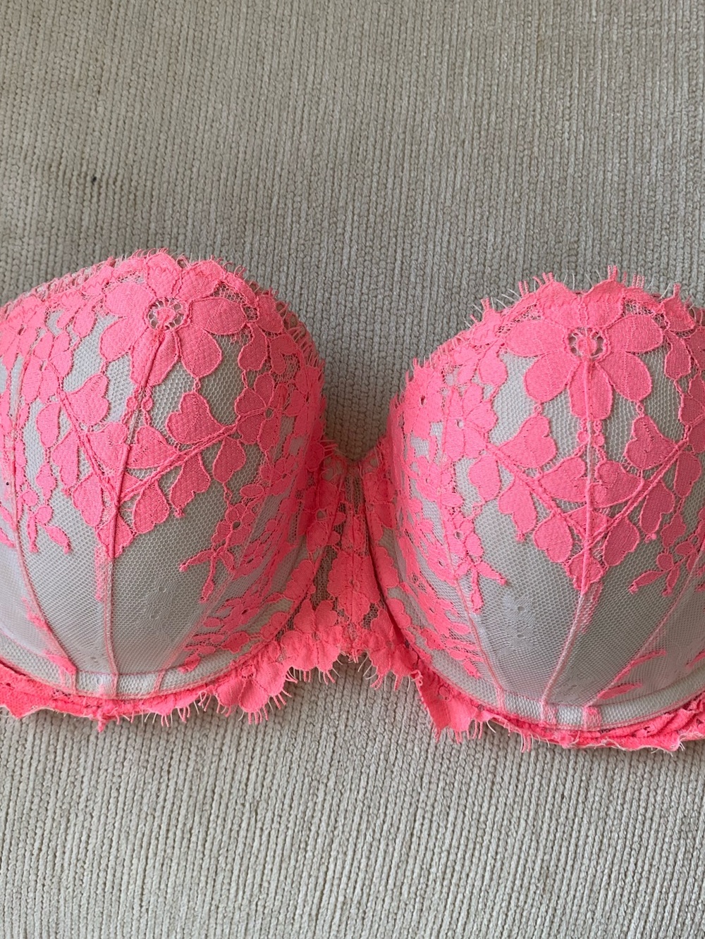 Gorgeous neon coral victoria’s Secret dream angel multi strapless bra! 34D
